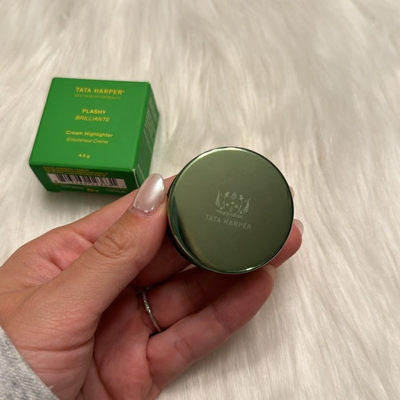 Tata Harper Crème Flashy Highlighter - Picture 2 of 4